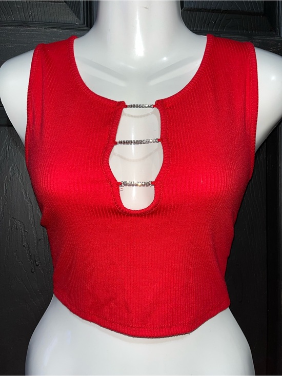 Tops - Mixed Thread LA Red Ribbed Crop Top Tank Rhinestone Cutout Size M 💎